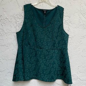Ladies size 4X Torrid Holiday Top